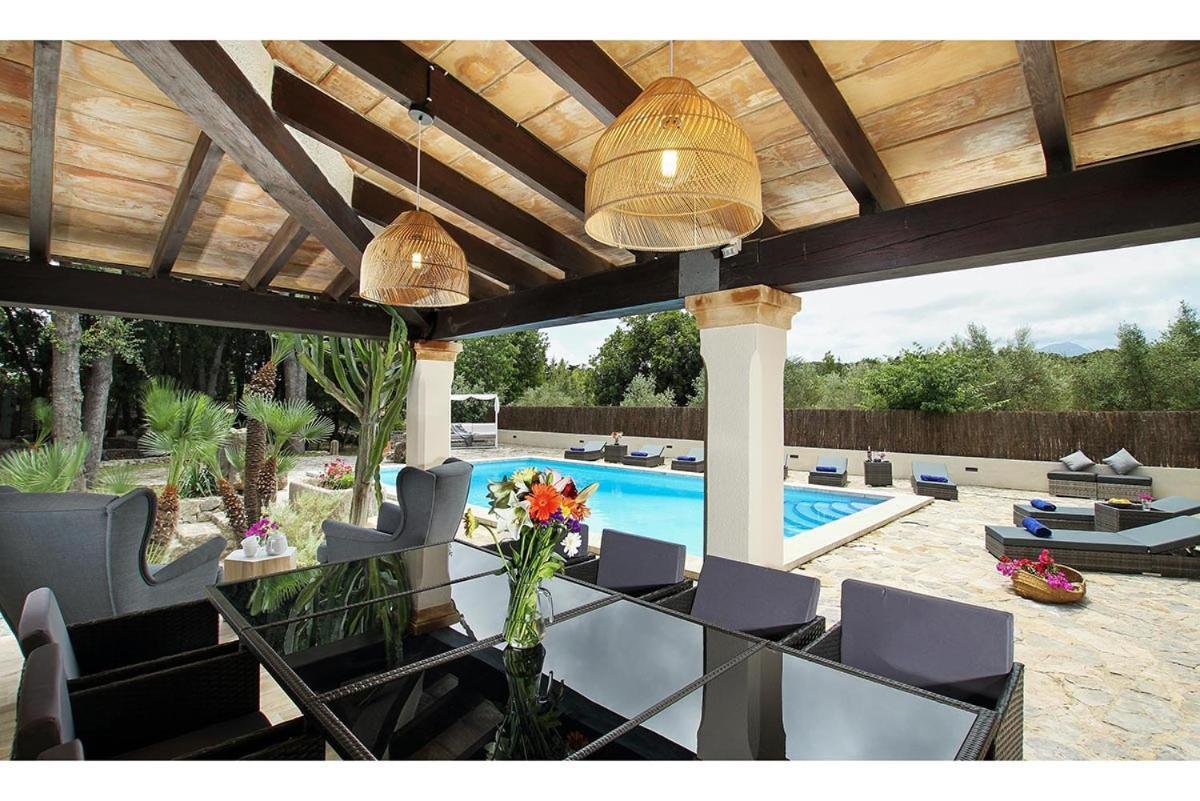 Encinas Villa *